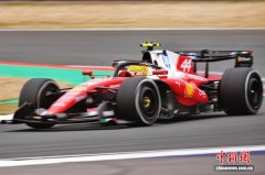 汉密尔顿间隔27站再次登上领奖台